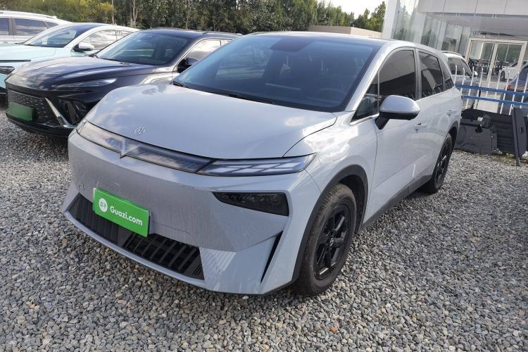 Used Venucia VX6 2024 450 Travel Edition
