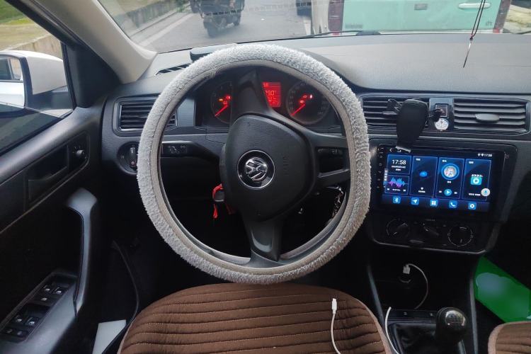 Used Volkswagen Santana 2021 1.5L Manual Fashion Edition Steering Wheel