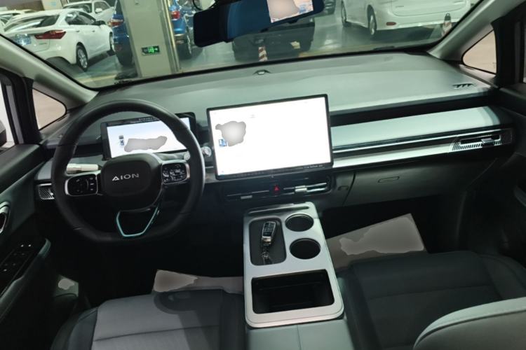 Used AION Y 2023 Plus 510 Smart Edition Center Console