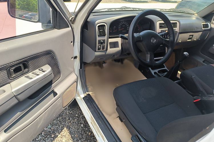 Used Dongfeng Ruichi 2013 2.4L Gasoline Two-Wheel Drive Standard Version ZG24