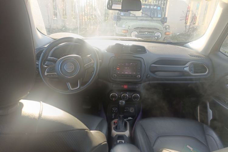 Used Jeep Renegade 2017 180TS Automatic All-Wheel Drive Versatile Edition