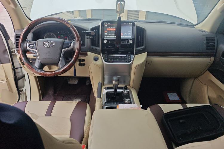Used Toyota Land Cruiser 