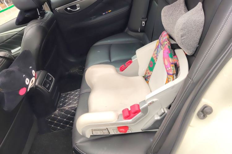 Used Infiniti Q50L 2016 2.0T Enjoyment Edition Left Rear Seat