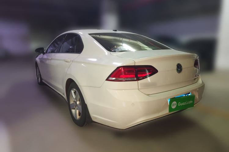 Used Volkswagen Lamando 2015 230TSI DSG Fashion Edition Rear Left 45 Deg