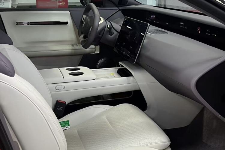 Used Avatr 06 2025 Pro Range-Extended Edition Interior 4