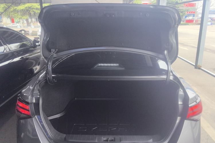 Used Nissan Sylphy 2025 1.6L CVT Genuine Edition