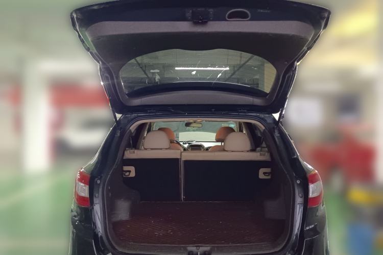 Used Hyundai ix35 2013 2.0L Automatic Two-Wheel Drive Smart GLS China IV Standard