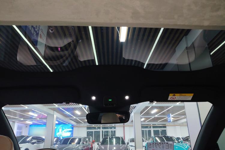 Used Nio ET5 2024 75 kWh Headliner