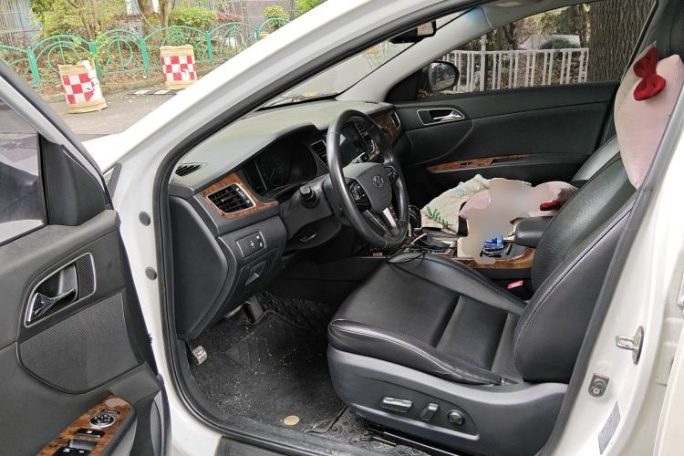 Used Hyundai Mistra 2014 1.8L Automatic Deluxe DLX Model Driver Seat