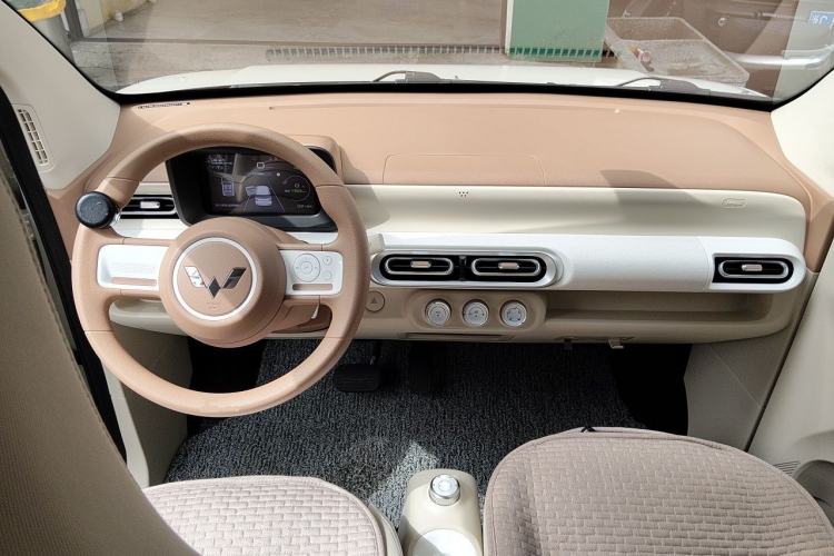 Used Wuling Hongguang MINIEV 2024 3rd Generation 215km Youth Edition