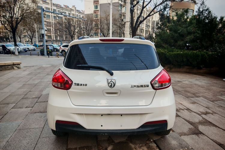 Used Baojun 310 2017 1.5L Manual Fashion Model