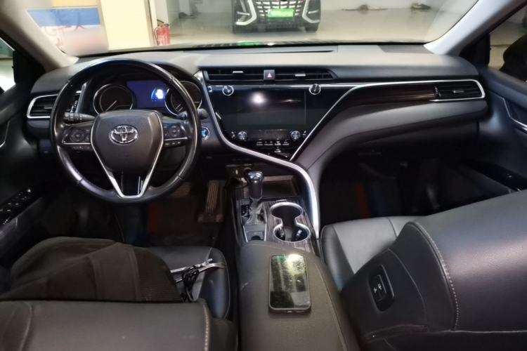 Used Toyota Camry 2019 Revised Version 2.0G Luxury Edition
