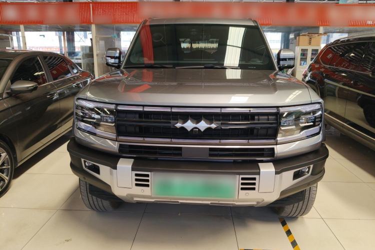 Used Formula Leopard 5 2023 Navigator Edition Front