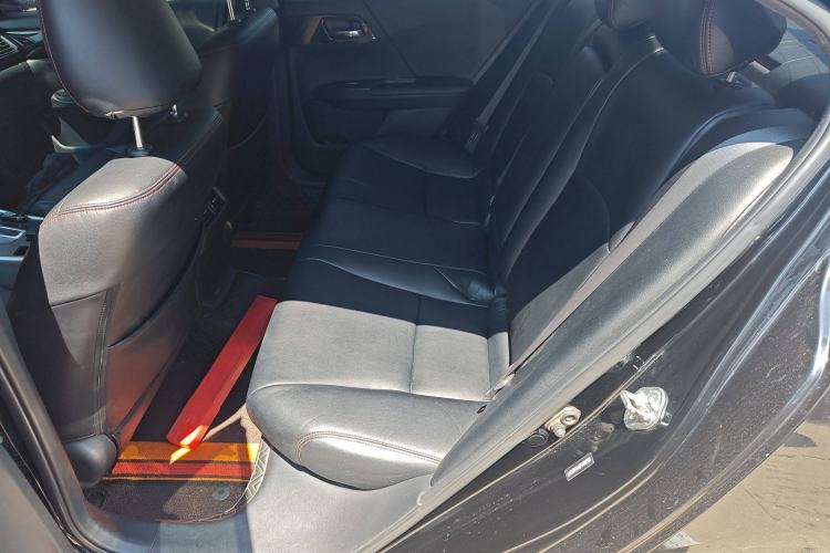 Used Honda Accord 2015 2.0L LX Comfort Edition
