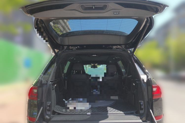 Used BMW X7 2021 xDrive40i Executive Model with M Sport Package Trunk