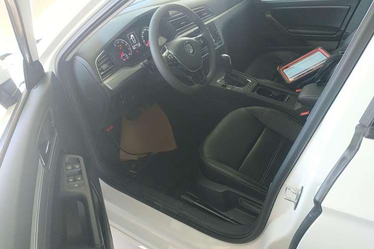 Used Volkswagen Lamando 2019 230TSI DSG Vision Edition China VI Standard