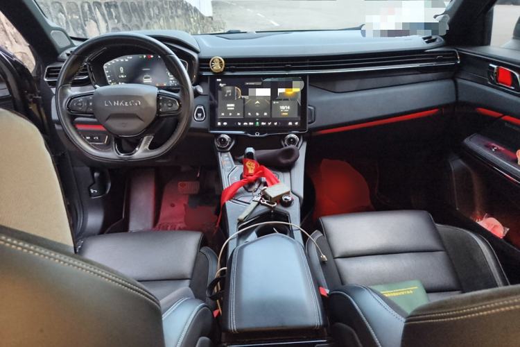 Used Lynk & Co 01 EM-P 2021 1.5TD PHEV Halo Center Console