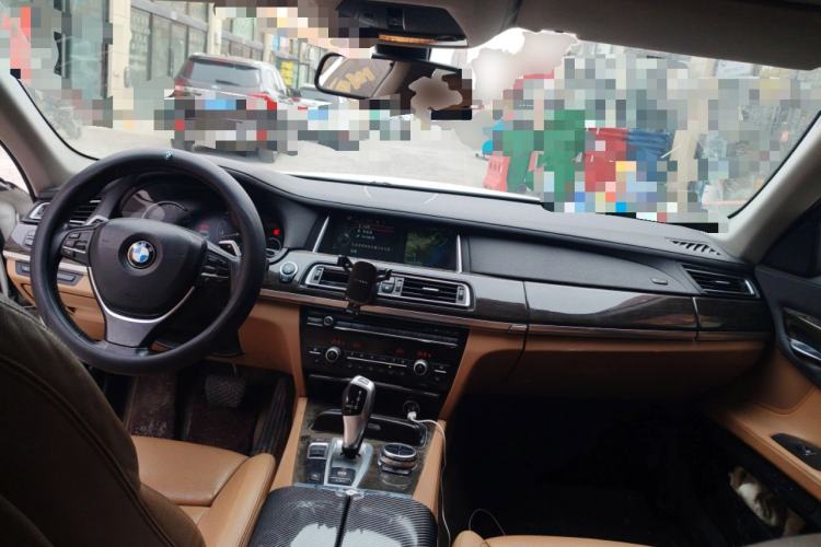 Used BMW 7 Series 2013 740Li Leading Model
