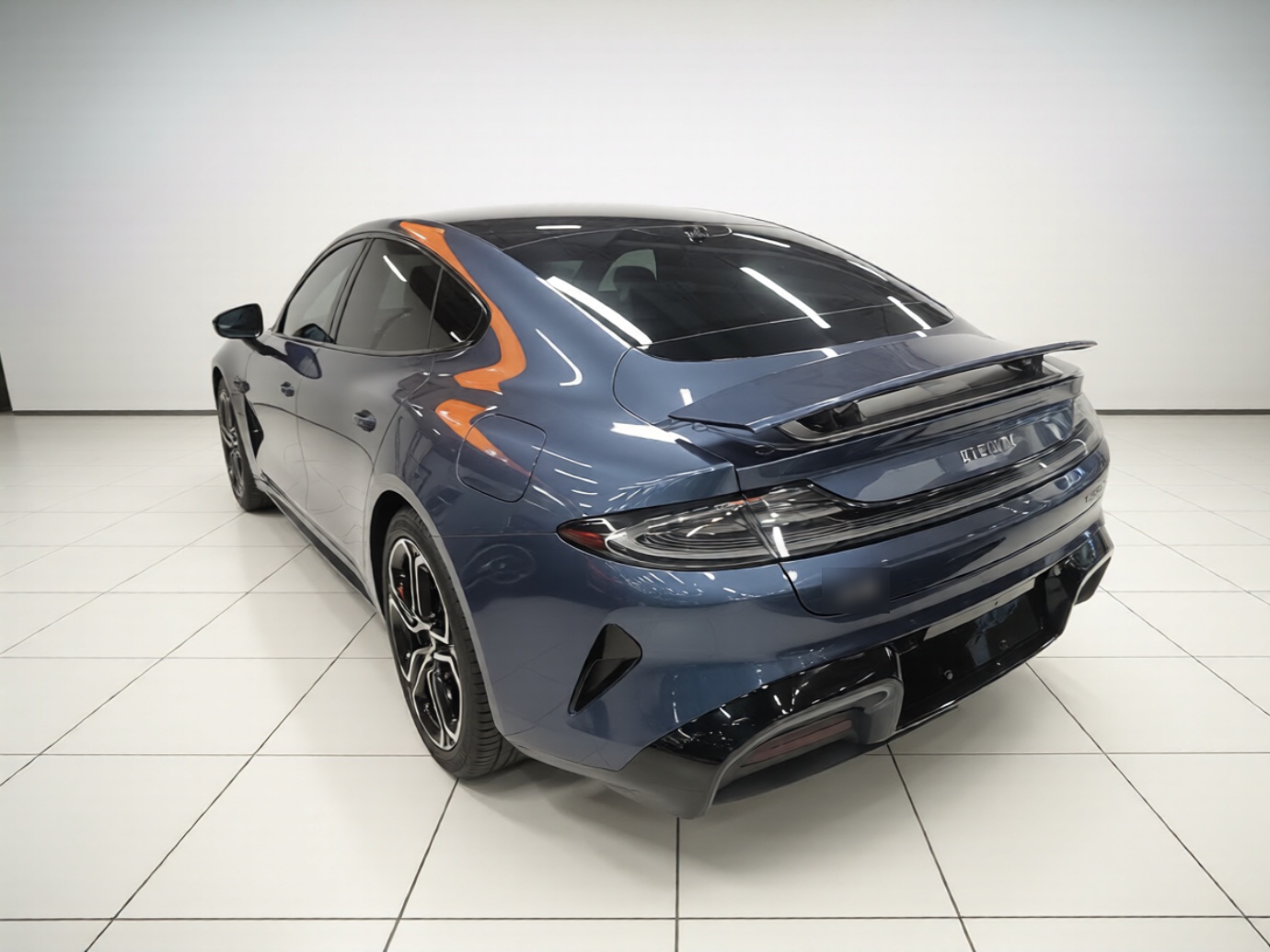 Xiaomi Auto SU7 2024 Four-Wheel Drive Ultra-Long Range Advanced Intelligent Driving Max Edition — снимка 4