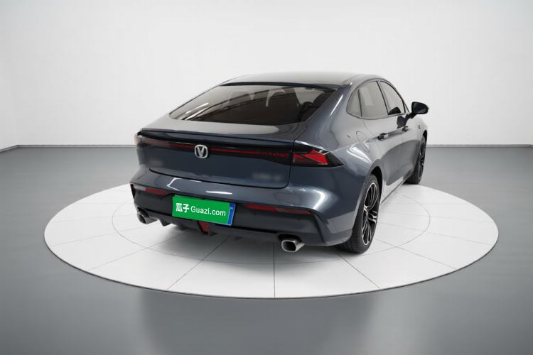 Used CHANGAN UNI-V 2023 1.5T Prestige Model
