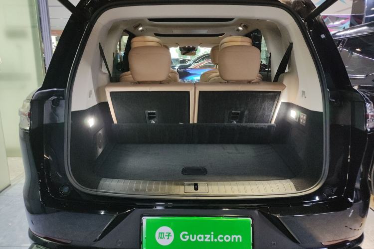 Used Chery T11 2026 Model 220 Rear-Drive Boya Giant-Screen Luxury Edition Trunk