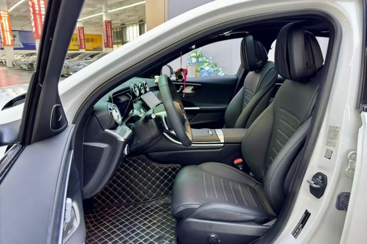 Used Mercedes-Benz C-Class 2024 Facelift C 260 L Night Edition Sport Version
