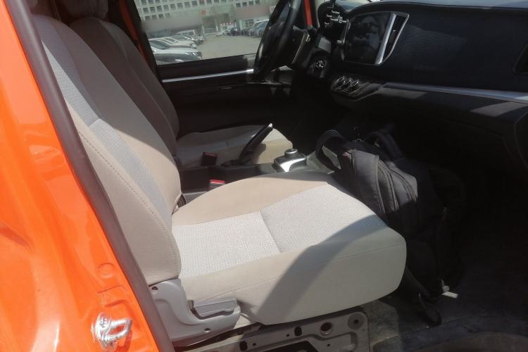 Used FORTHING Lingzhi M5 2023 Van Version Classic 2-Seater Right Front Seat