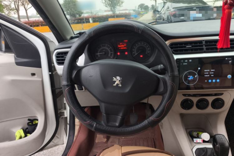 Used Peugeot 301 2014 1.6L Manual Comfort Edition Steering Wheel