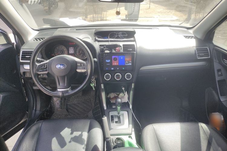 Used Subaru Forester 2014 2.5i Automatic Elite Edition Center Console