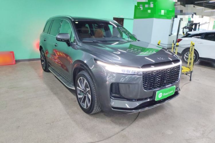 Used Li Auto ONE 2021 Extended-Range 6-Seater Version Front Right 45 Deg