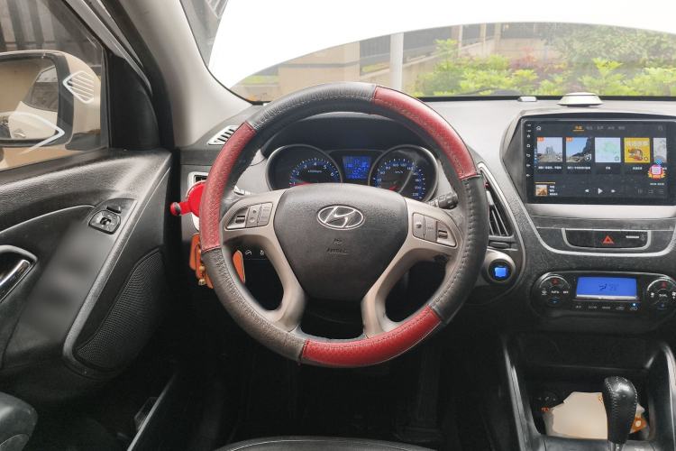 Used Hyundai ix35 2012 2.0L Automatic Two-Wheel Drive Elite Edition GLS Steering Wheel