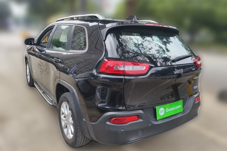 Used Jeep Cherokee 2017 2.0L Superior Edition