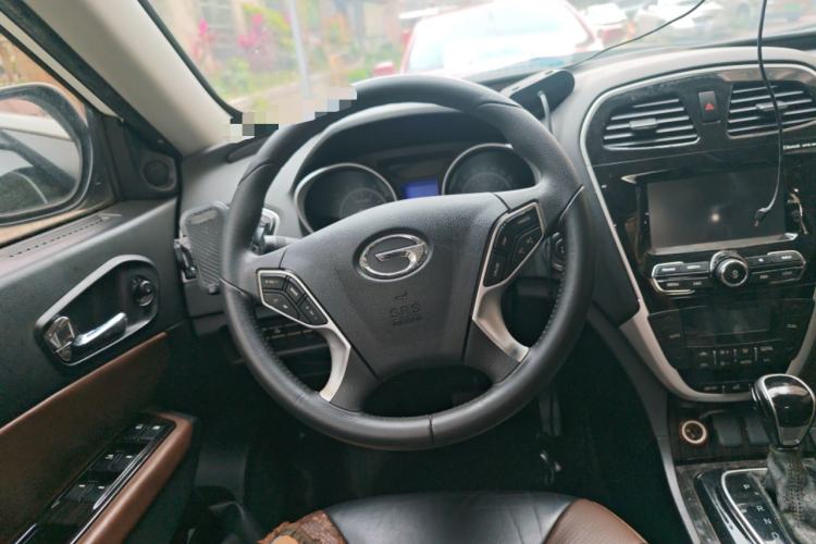 Used GAC Trumpchi GS5 Super 2015 1.8T Automatic Two-Wheel Drive Luxury Edition Steering Wheel