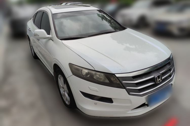 Used Honda Crosstour 2012 2.4L Prestige Edition Front Right 45 Deg