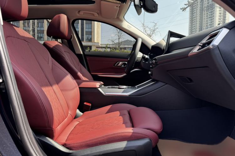 Used BMW i3 2025 eDrive 35 L
