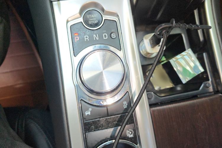 Used Jaguar XF 2014 XF 2.0T Prestige Edition Gear Lever