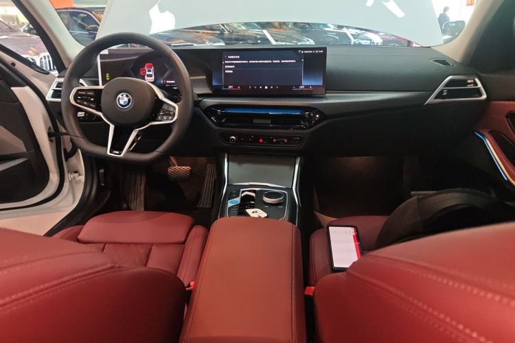 Used BMW i3 2025 eDrive 35 L
