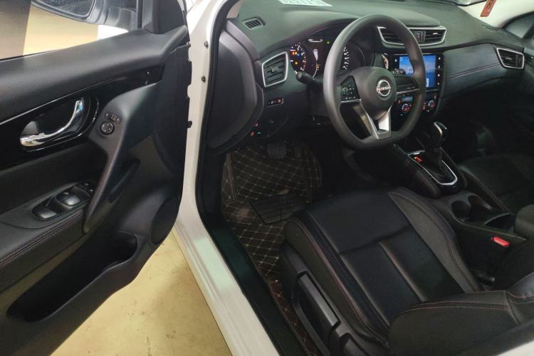 Used Nissan Qashqai 2023 Classic 2.0L CVT XV Comfort Edition
