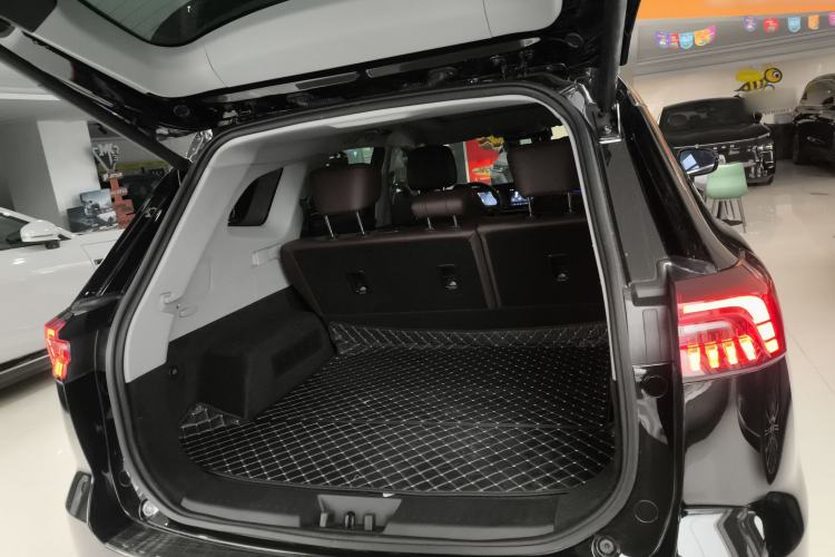 Used Chery Tiggo 8 PRO 2024 Champion Edition 390T Two-Wheel Drive Aoshi Version 5 Seats