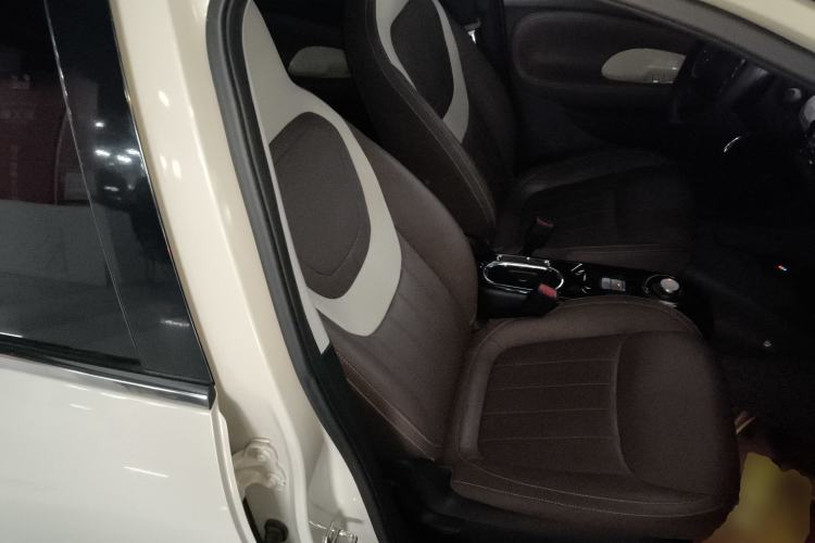 Used Wuling Bingo 2024 333 km Enjoyment Version Right Front Seat