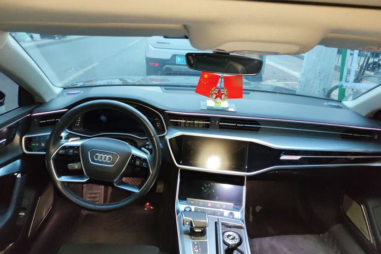 Used Audi A7L 2024 45TFSI quattro S-line Visionary Edition Flow Crystal Package