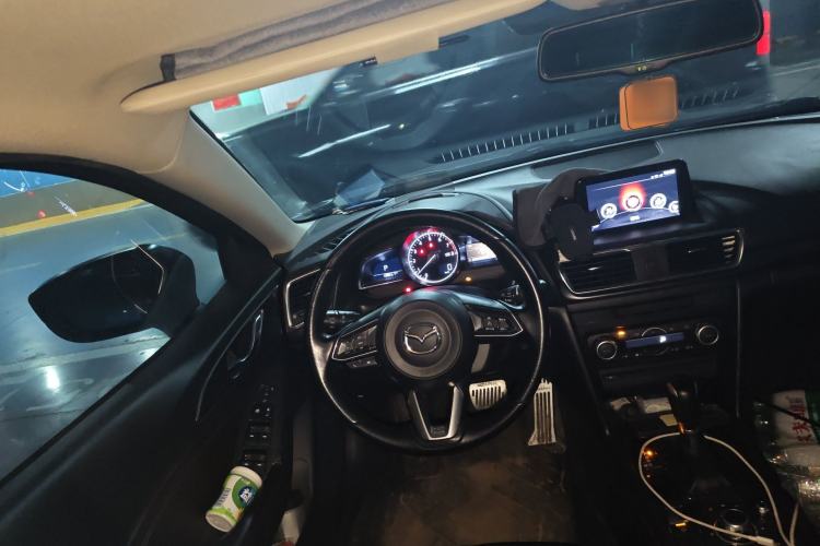 Used Mazda 3 Axela 2017 Hatchback 2.0L Automatic Sport Model China V Emission Standard
