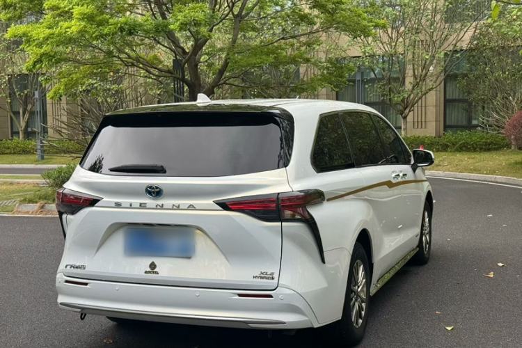 Used Toyota SIENNA 2021 2.5L Hybrid Luxury Edition Exterior 6