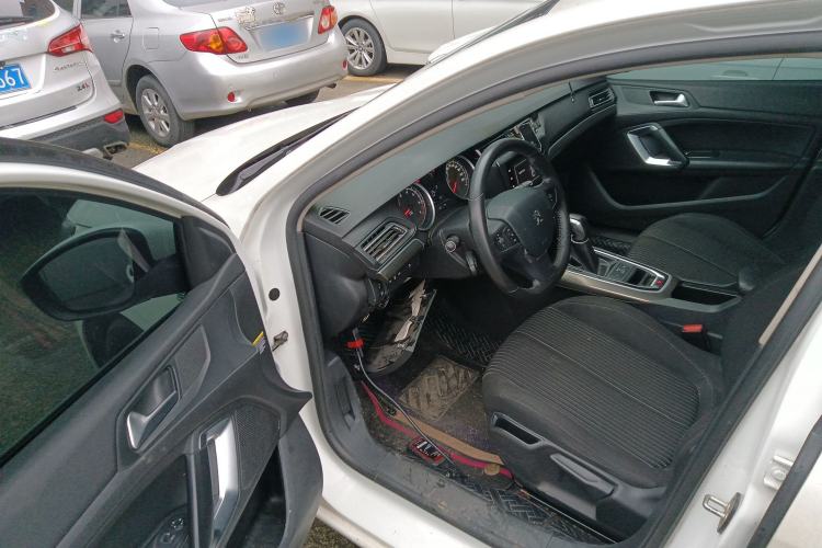 Used Peugeot 408 2015 1.2T Automatic Luxury Edition Driver Seat