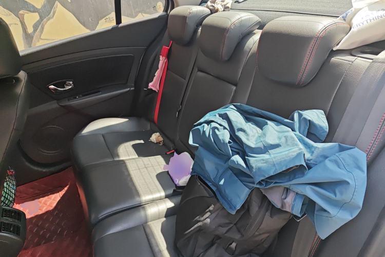 Used Renault Fluence 2013 2.0L Standard Edition
