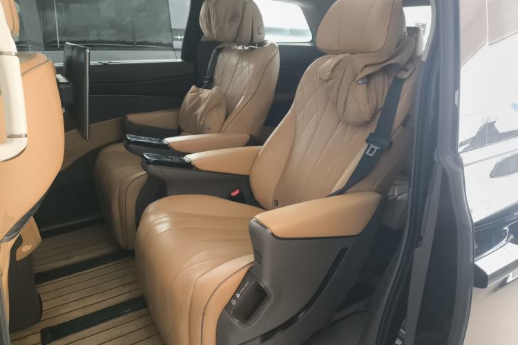 Used Denza D9 2022 DM-i 970 Four-Wheel Drive Prestige Model