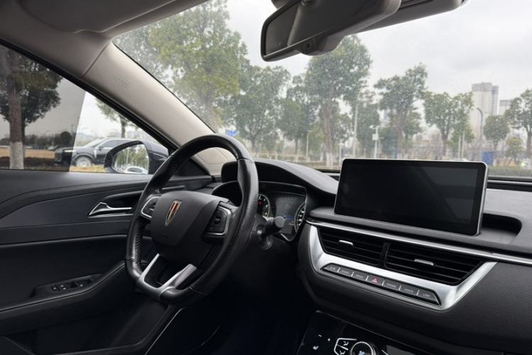 Used Hongqi H5 2022 Classic Model Facelift 1.8T Automatic Smart Connect Flagship Edition