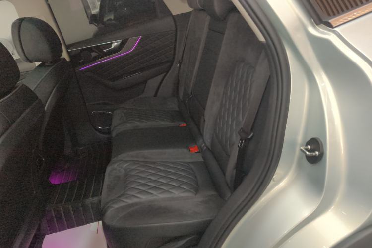 Used Hongqi HS5 2019 2.0T Smart Connect Flagship All-Wheel-Drive Version Interior 4