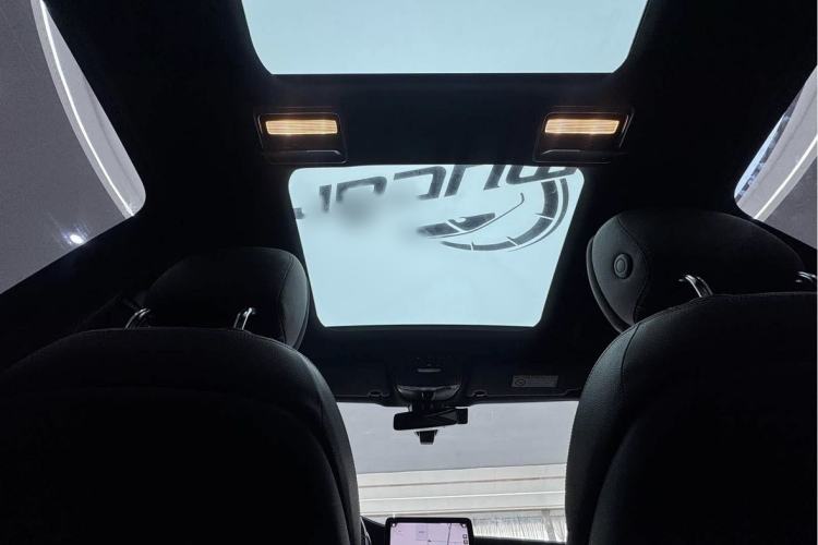 Used Mercedes-Benz GLC 2022 Refreshed GLC 260 L 4MATIC Dynamic Edition Interior 2