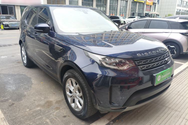 Used Land Rover Discovery 2017 3.0 SC V6 SE Front Right 45 Deg